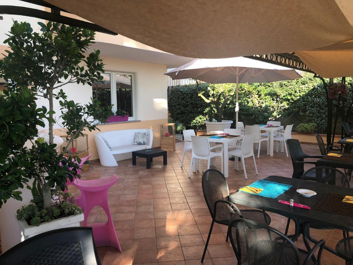 קוריליאנו קלאברו Hotel La Villa מראה חיצוני תמונה
