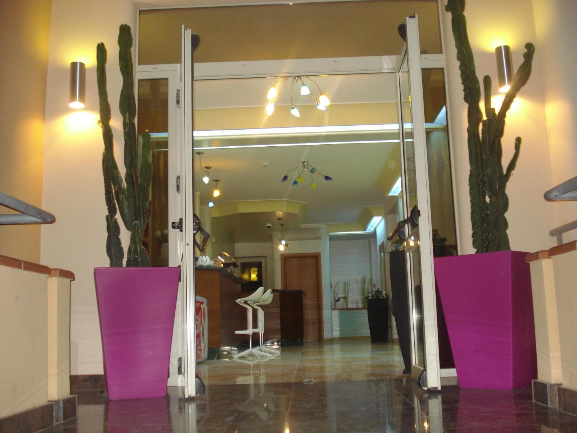 קוריליאנו קלאברו Hotel La Villa מראה חיצוני תמונה